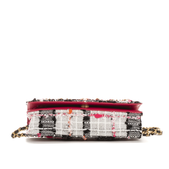 Chanel Tweed WOC - Picture 6 of 8